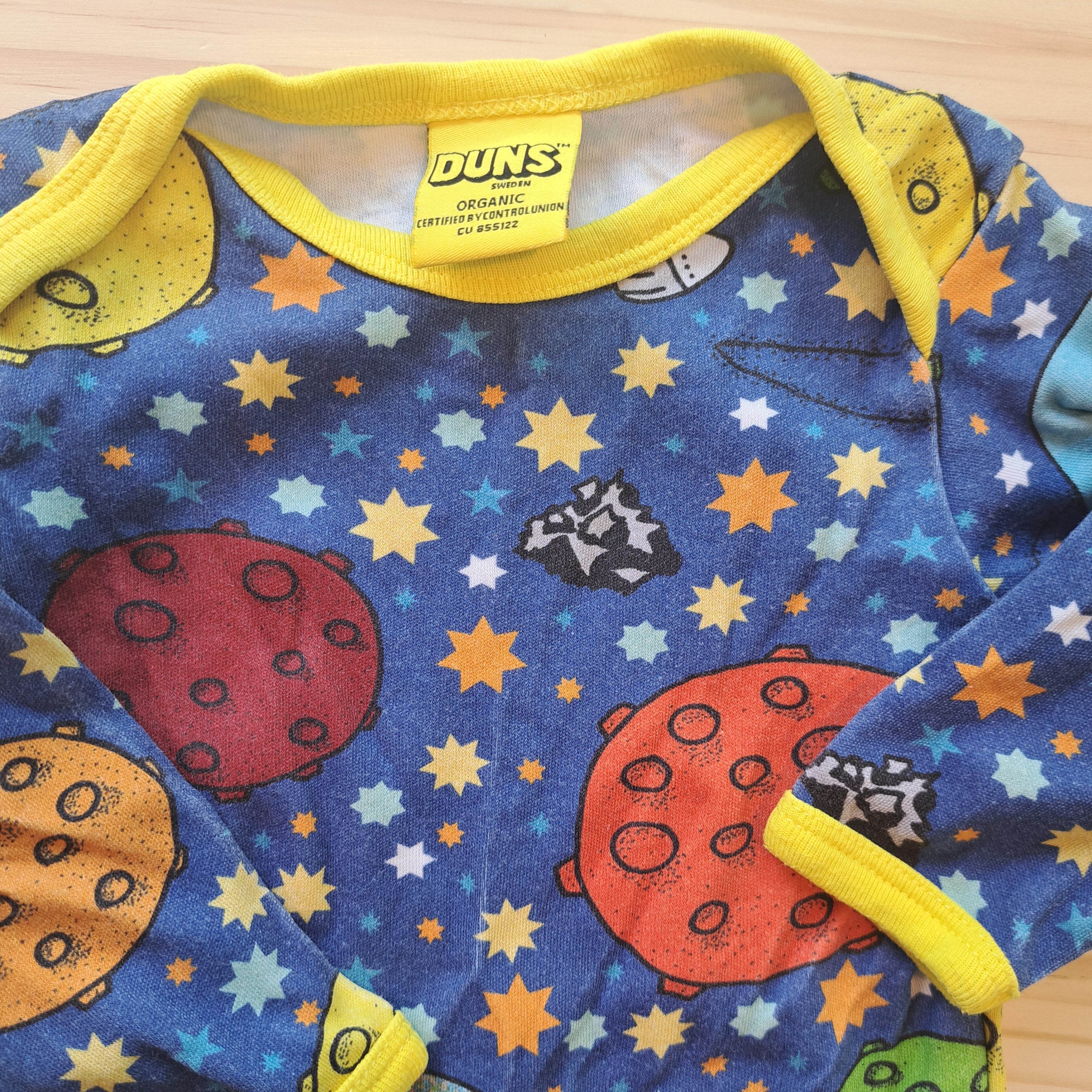 Hoopla Kids Re-Loved - RE-Loved - DUNS Space Long Sleeved Body Top (6-9 Months)